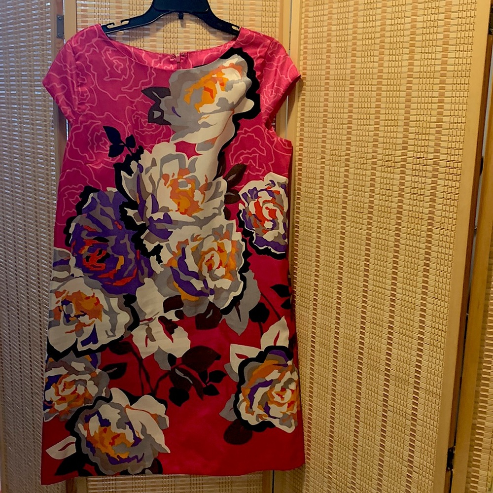 Short sleeved Pink floral summer dress. Dress up up with heels or casual flats.